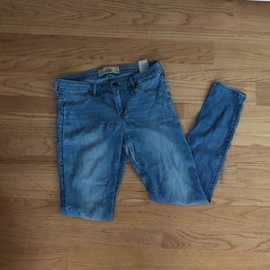 Super cute Hollister jeans